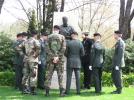 Fotografie před sochou vojáka 91. pěší divize<br><i>Photo in front of the 91st Infantry Division soldier statue</i>